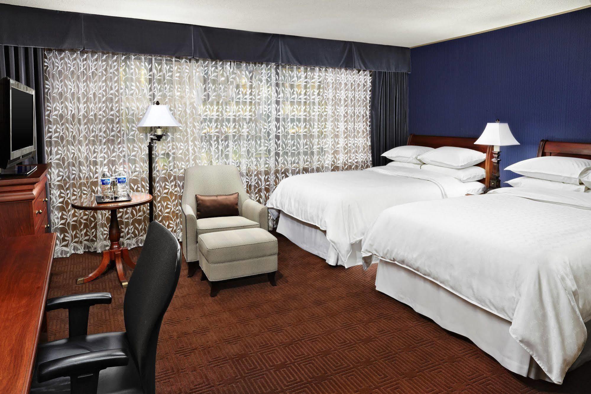 Sheraton Ottawa Hotel Oda fotoğraf